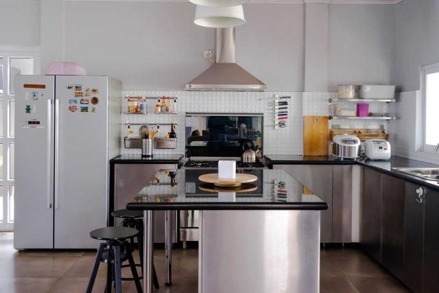 Meja Dapur Minimalis